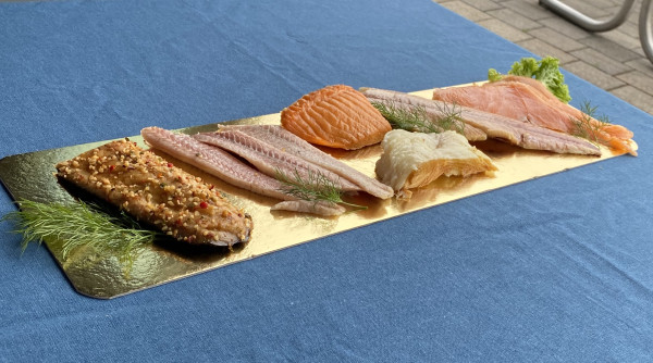 Fischplatte mit feinem Räucherfisch (2 Personen)